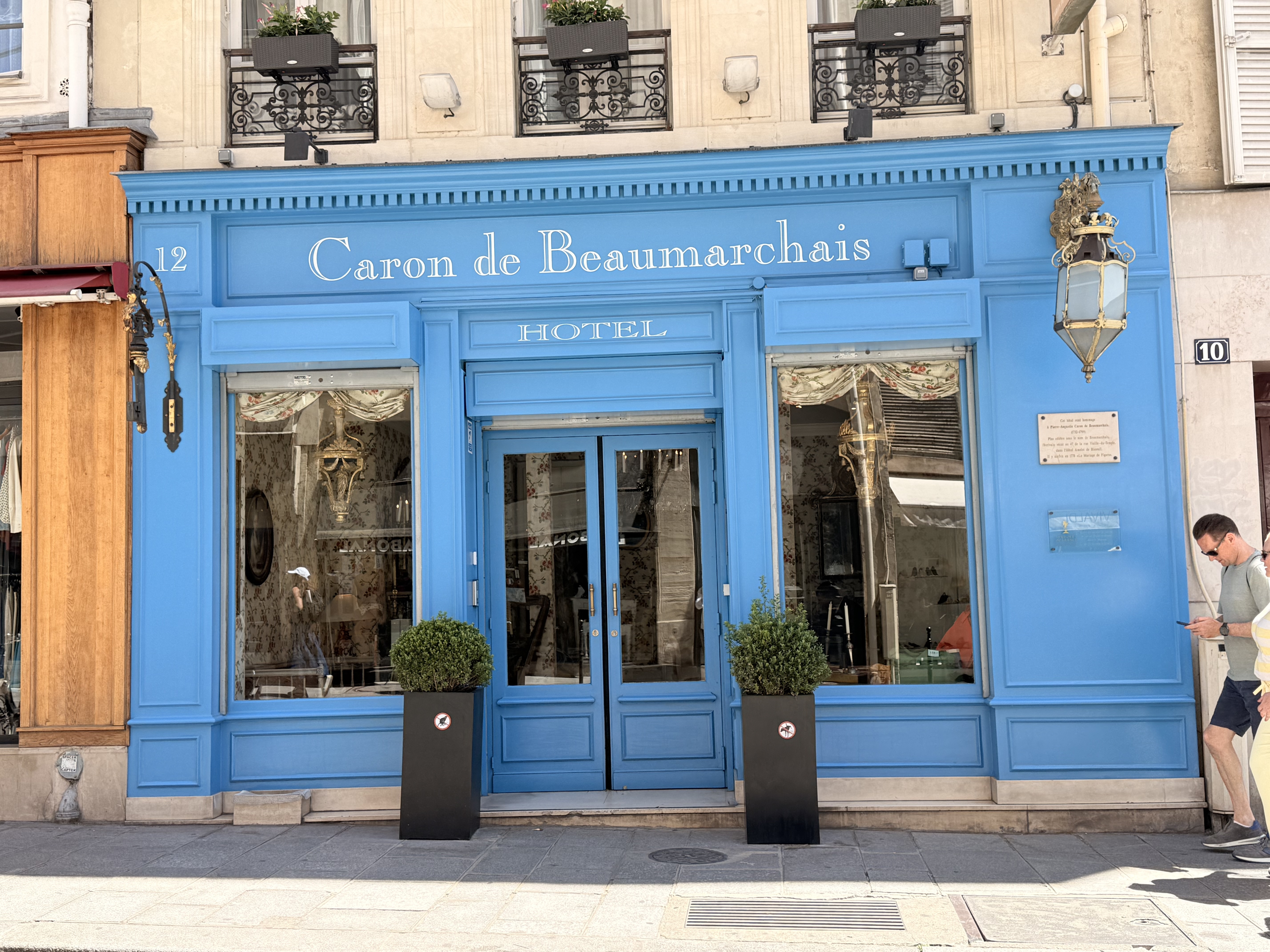 Caron de Beauchêne storefront in Le Marais